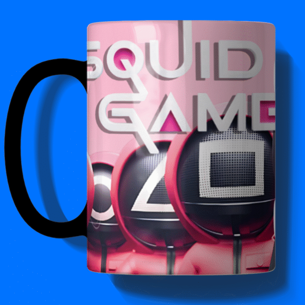 Mug Magique Squid Game Gardes Masqués, Mug Thermoréactif – Image 2